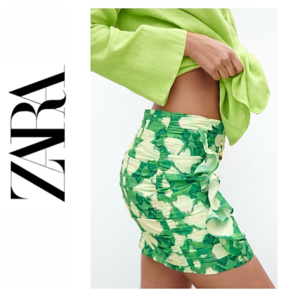 NWT Zara High Waisted Gathered Printed Mini Skirt with Ruffles, Size Small